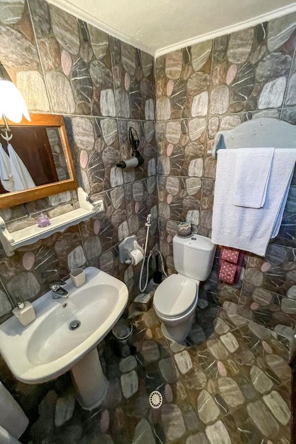 Bujtina Kodiket Guesthouse Берат Экстерьер фото