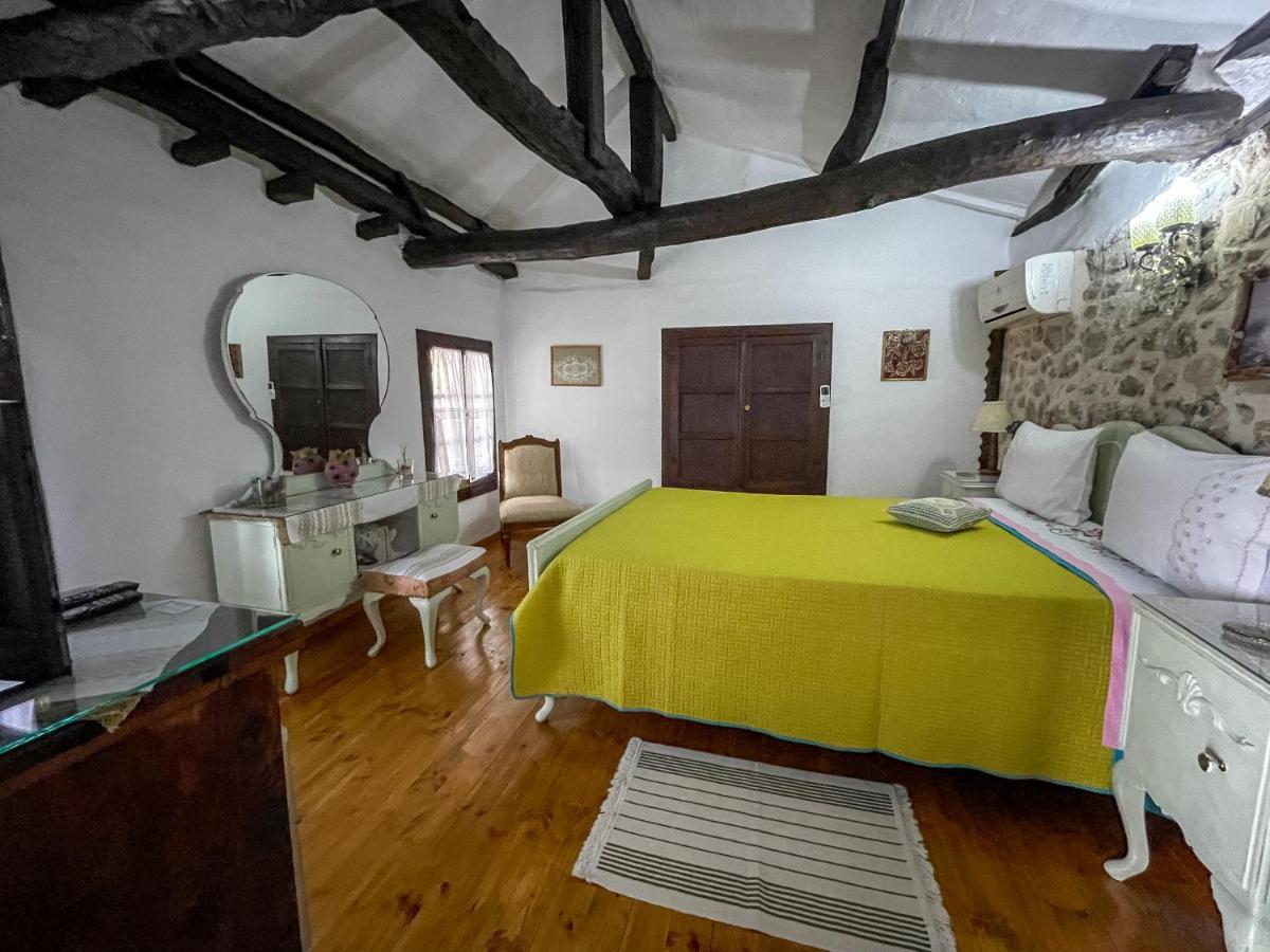 Bujtina Kodiket Guesthouse Берат Экстерьер фото