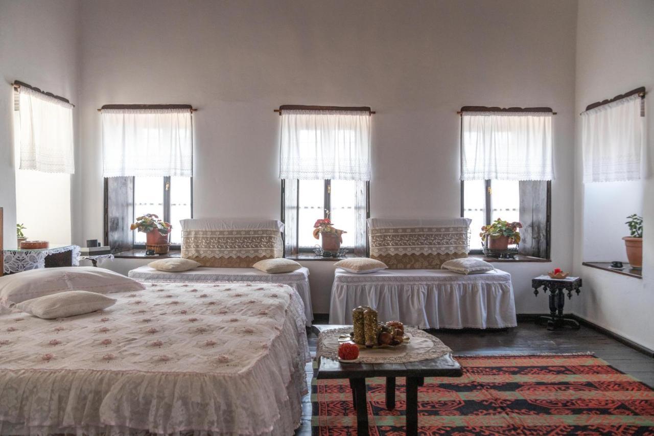 Bujtina Kodiket Guesthouse Берат Экстерьер фото
