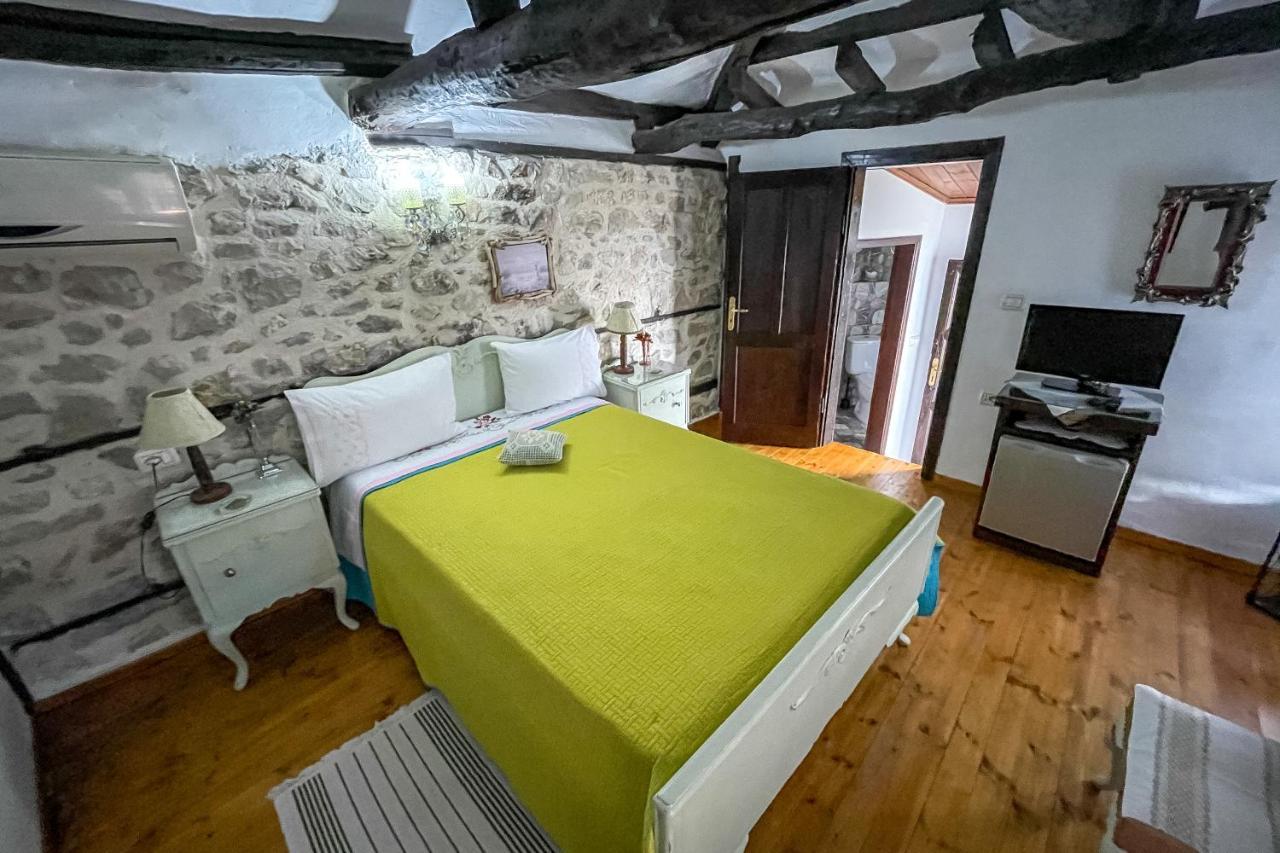 Bujtina Kodiket Guesthouse Берат Экстерьер фото