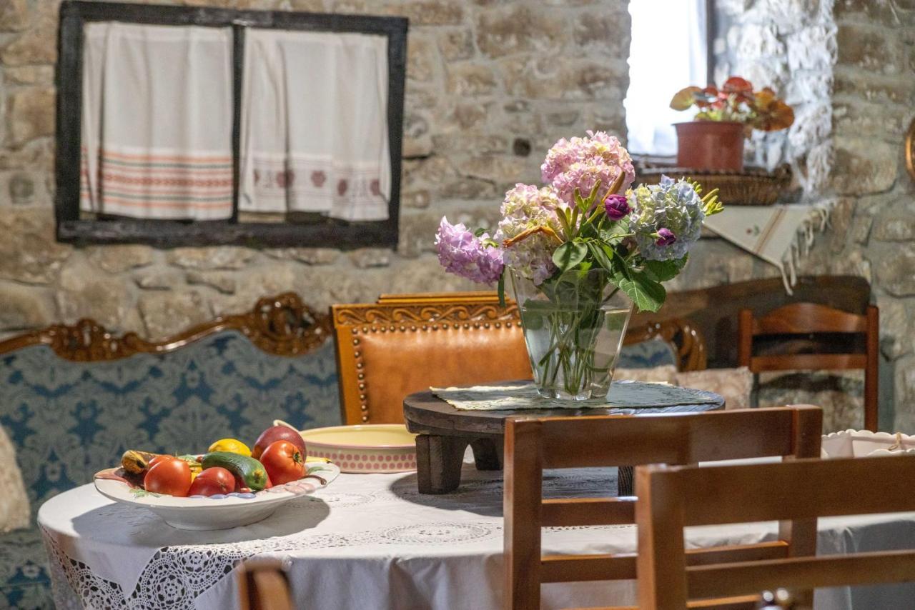 Bujtina Kodiket Guesthouse Берат Экстерьер фото