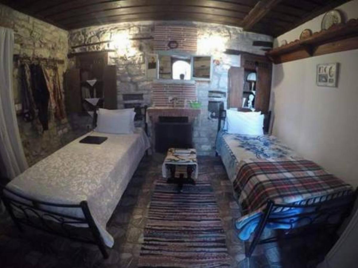 Bujtina Kodiket Guesthouse Берат Экстерьер фото