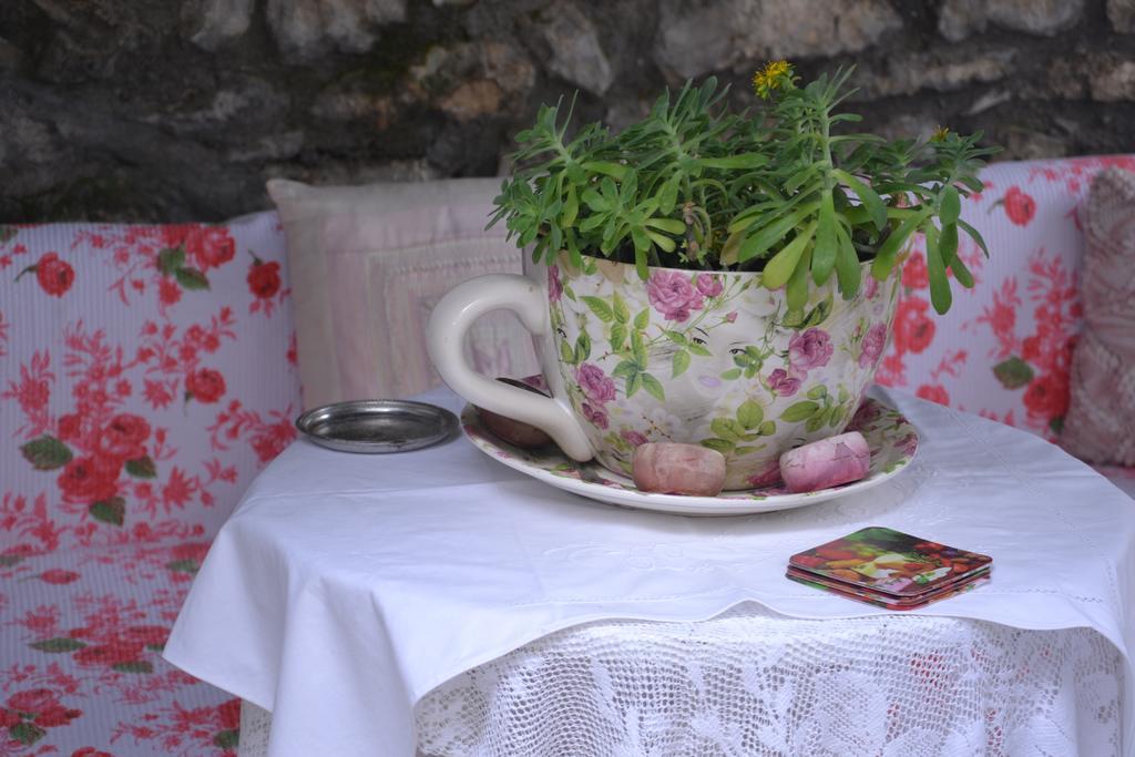 Bujtina Kodiket Guesthouse Берат Экстерьер фото